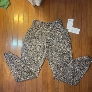 NWT ATHLETA jogger